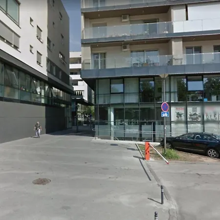 Spacious Park Апартаменты Нови-Сад