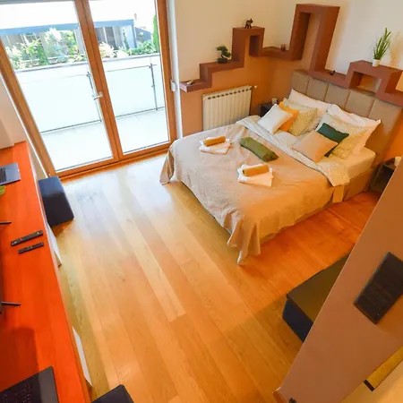 Апартаменты Spacious Park